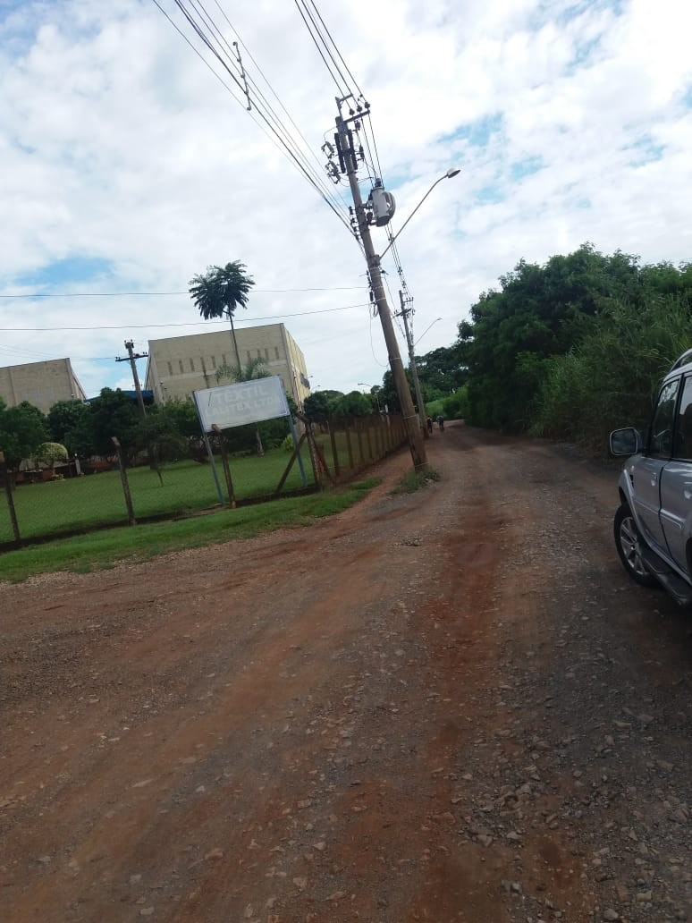 201945_Peressim pede que postes sejam realocados na rua Potiguares